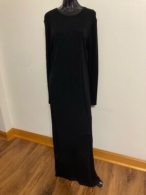 Classic Black Long Sleeve Maxi Dress
Item# TSd17